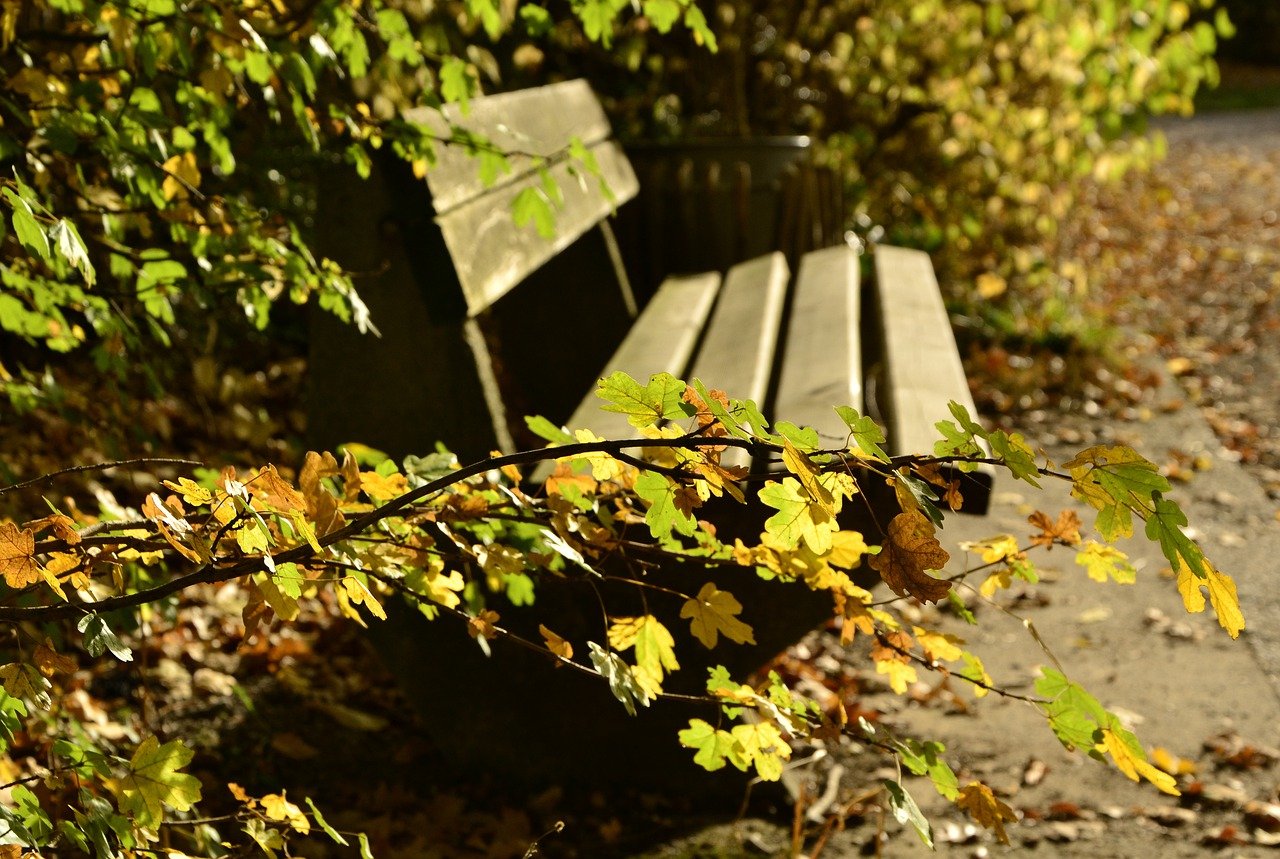 Easy DIY Project: Making a Bench Out of Crates